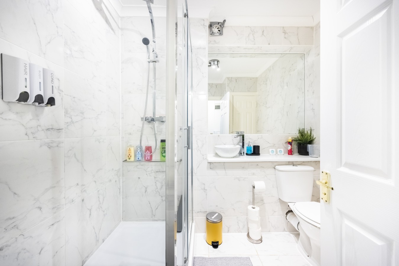 Flat 2 498 Edgware Road_01 copy.jpg