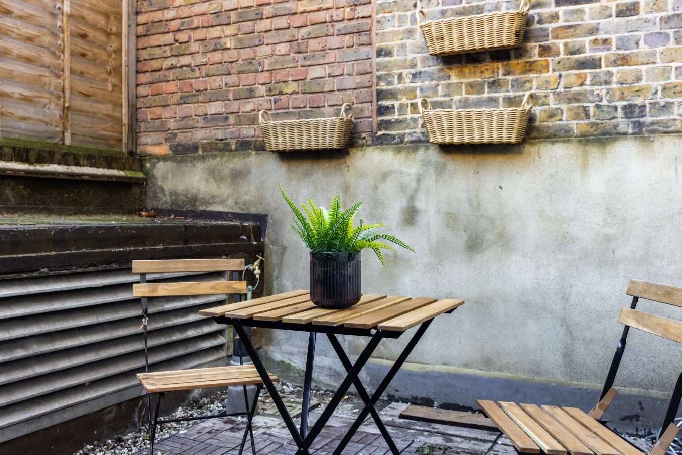 Flat 2 498 Edgware Road_27 copy.jpg