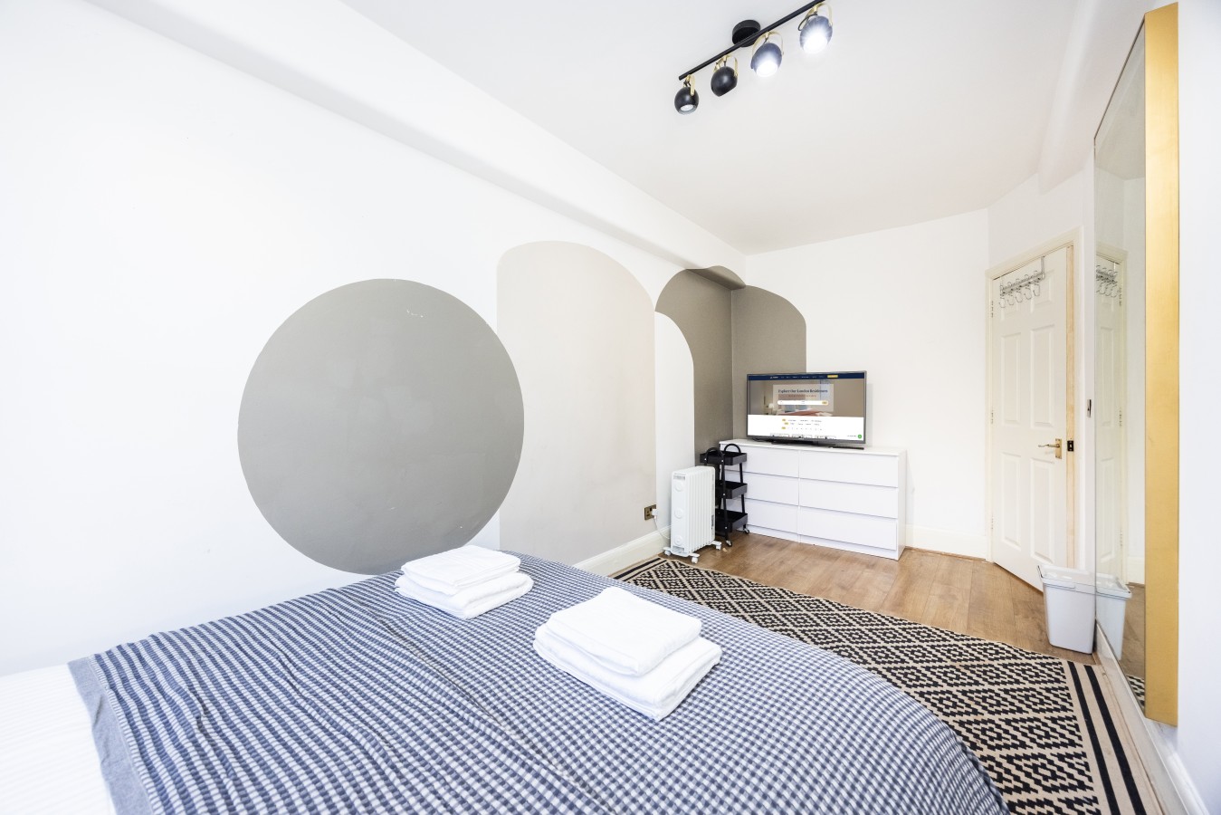 Flat 2 498 Edgware Road_20 copy.jpg