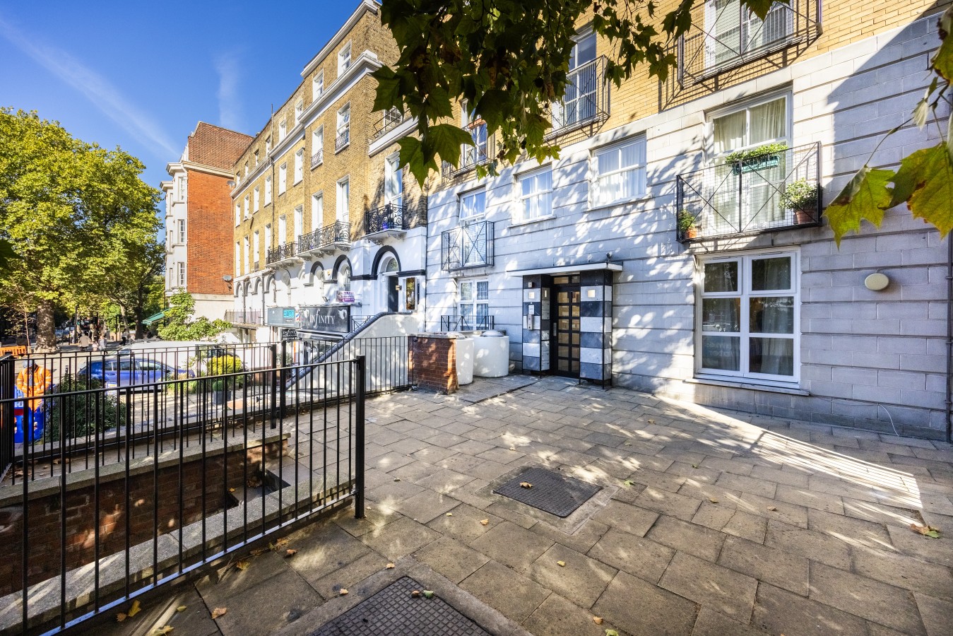 Flat 2 498 Edgware Road_42.jpg