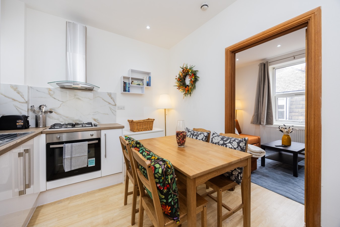 Flat 6 185 North End Road_14 copy.jpg