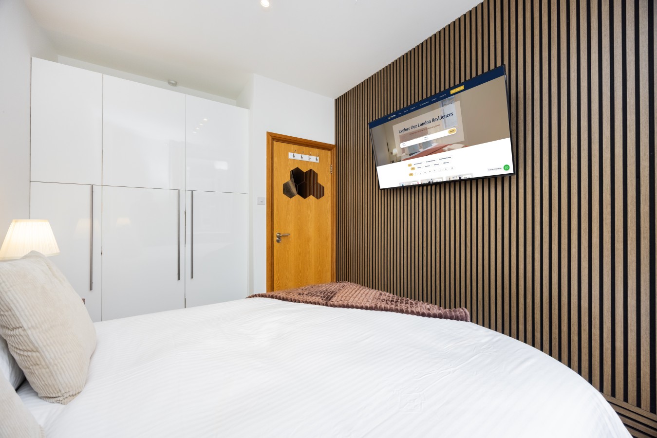 Flat 6 185 North End Road_09 copy.jpg