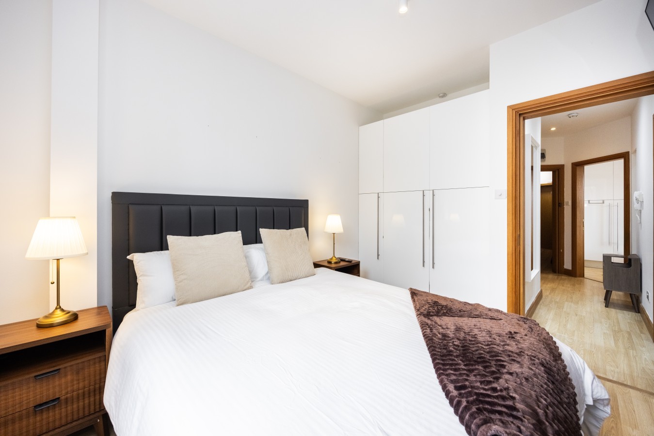 Flat 6 185 North End Road_07 copy.jpg