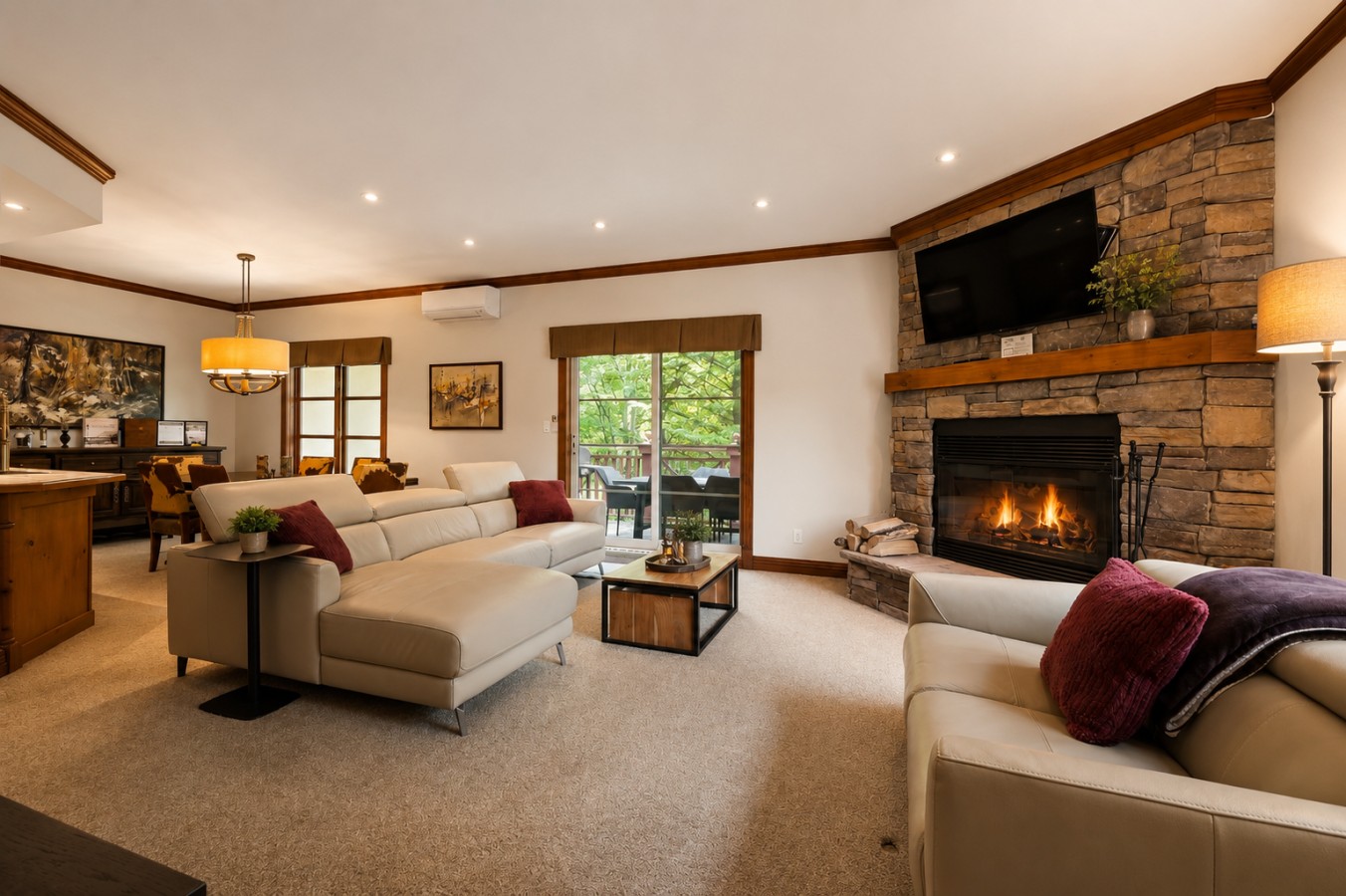 Ski-in/ski-out Access And Private Sauna - Stylish Retreat - Mont-Tremblant