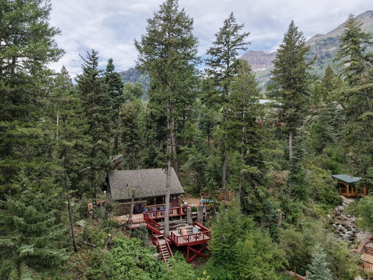 Hideaway Above The Stream