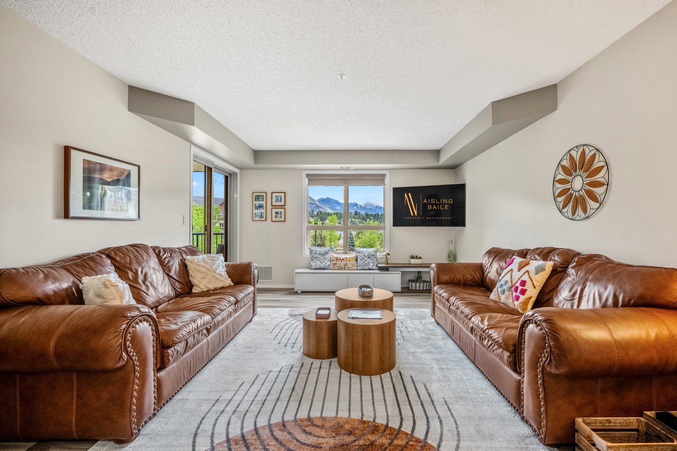 Mountain Views And Year-round Hot Tub - Cozy Mountain Getaway - Invermere