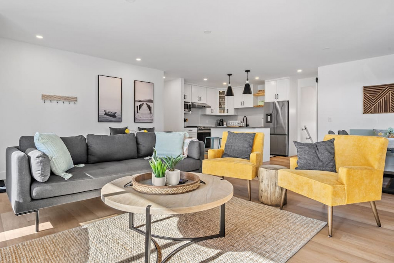 Charming Family Haven With Modern Amenities - Cozy Escape - Canada