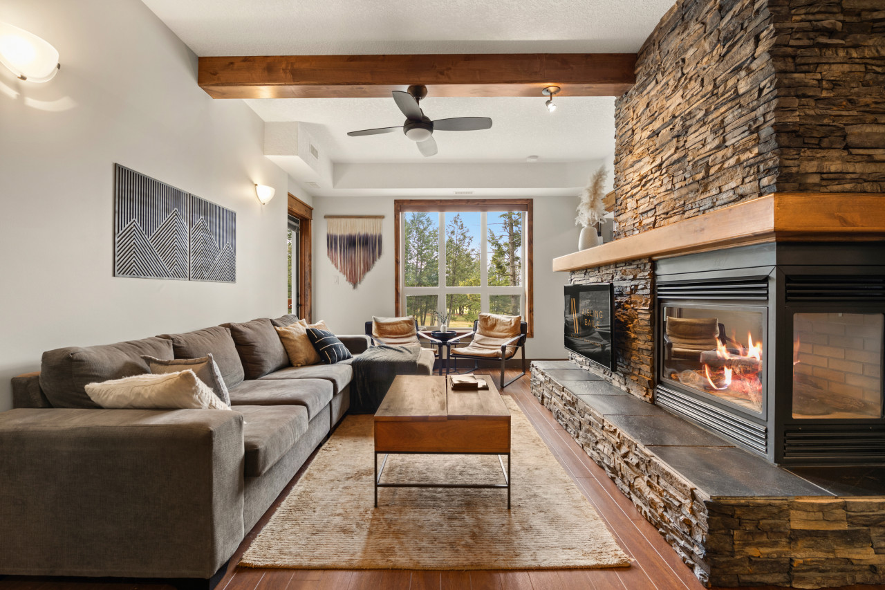 Charming Condo With Outdoor Pool And Hot Tub - Inviting Retreat - Canadá