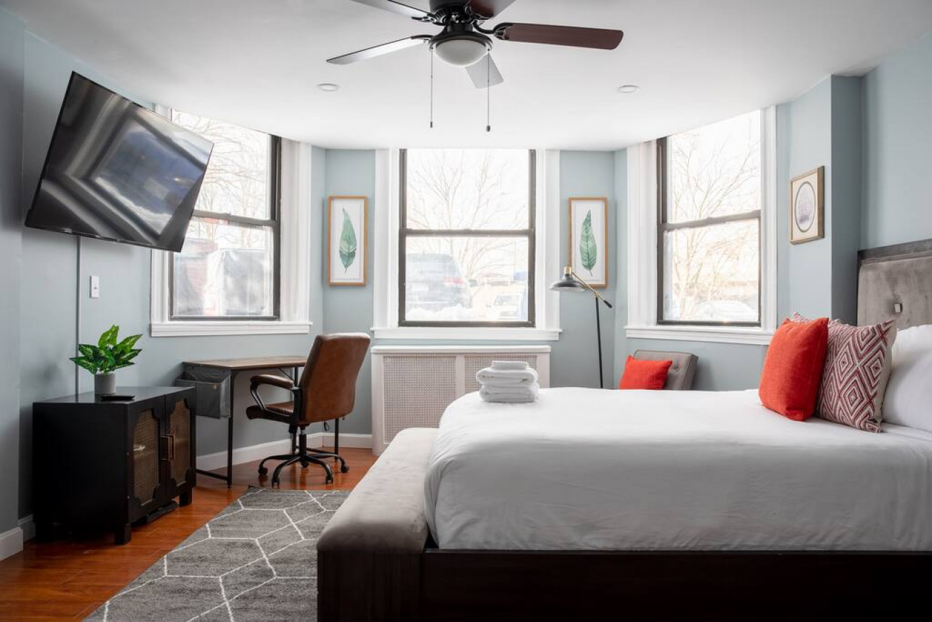 Cozy Studio With Fully Equipped Kitchen - Charming Urban Escape - Boston, MA