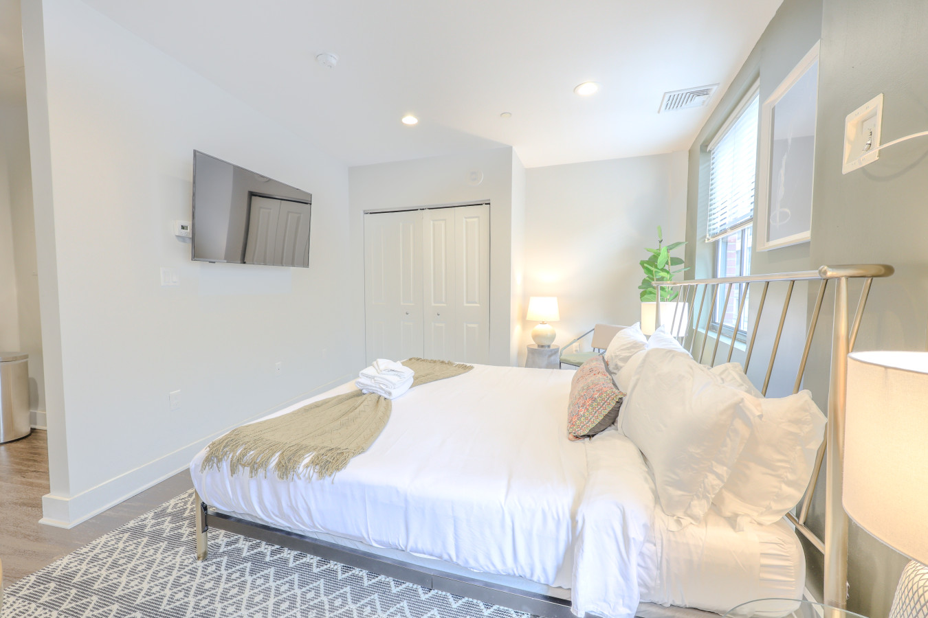 8A8A7263-HDR.jpg