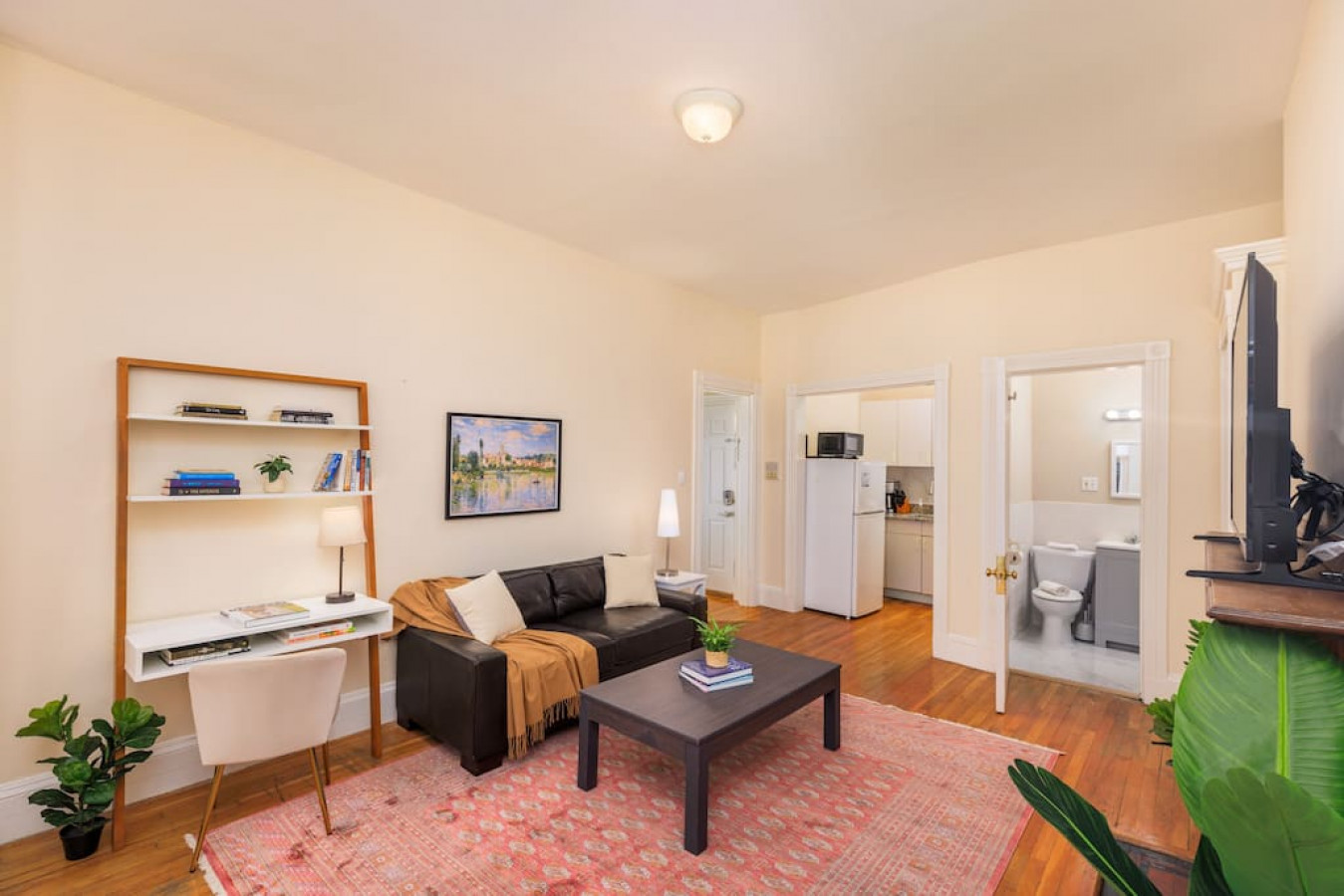 Charming Getaway In The Heart Of Boston's Shopping District - Cozy Escape - Boston, MA