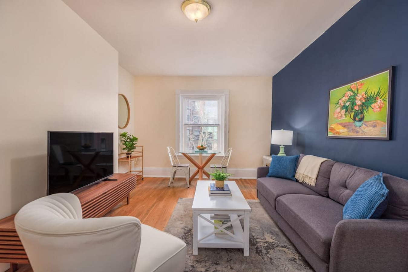 Wonderful Newbury 1 Bedroom! - Boston, MA
