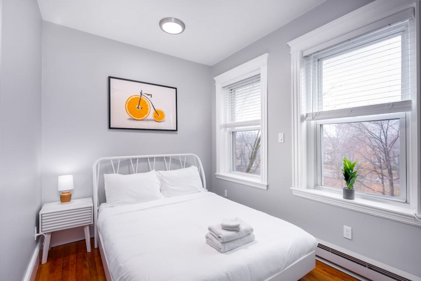 Cozy Studio With Fully Stocked Kitchen - Inviting Urban Haven - Boston, MA
