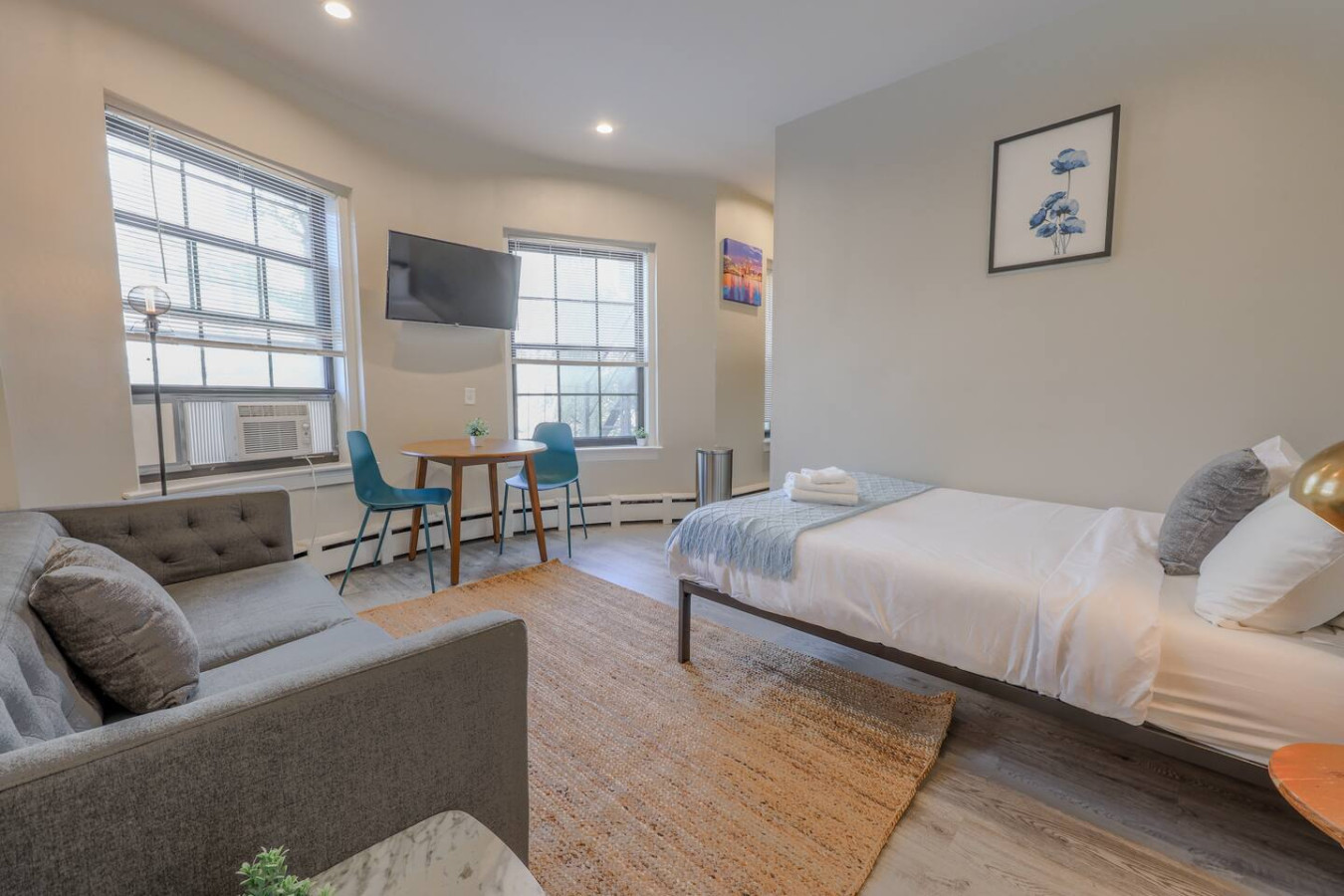 Stylish Studio With Functional Kitchen - Cozy Urban Escape - Boston, MA