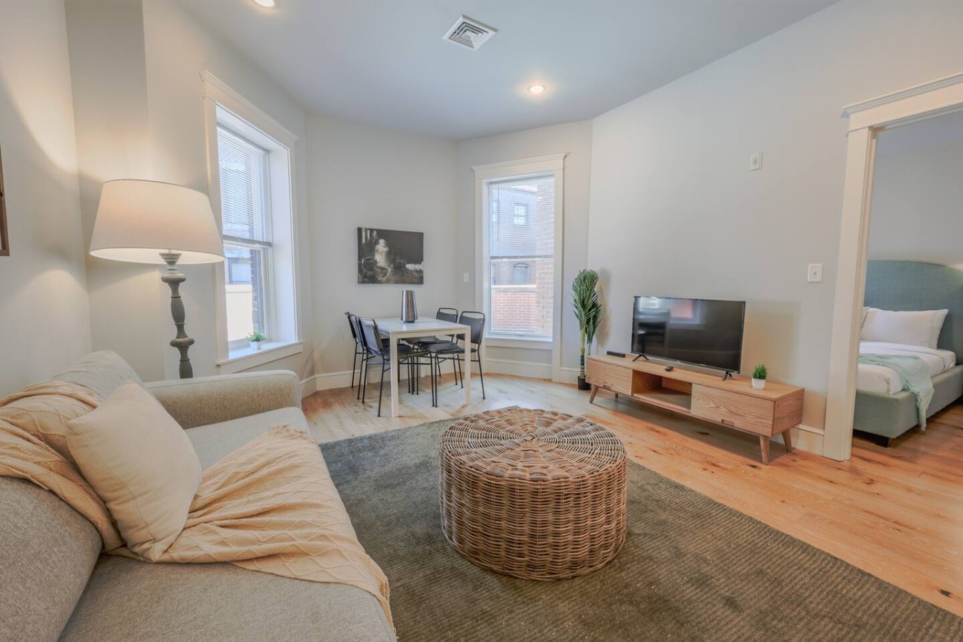 Sun-filled 1br Steps From Public Garden - Boston, MA