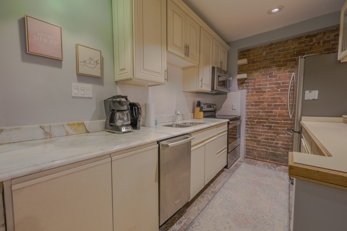 8A8A4210-HDR.jpg