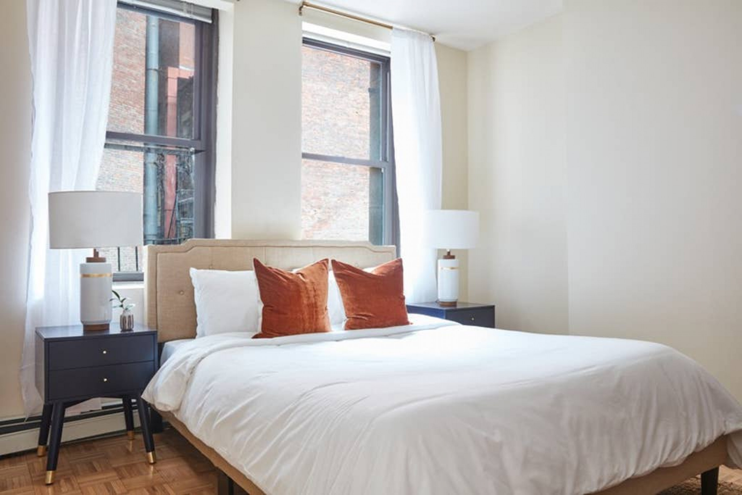 Charming Retreat With Elegant Design - Contemporary Luxury In Downtown - Boston, MA