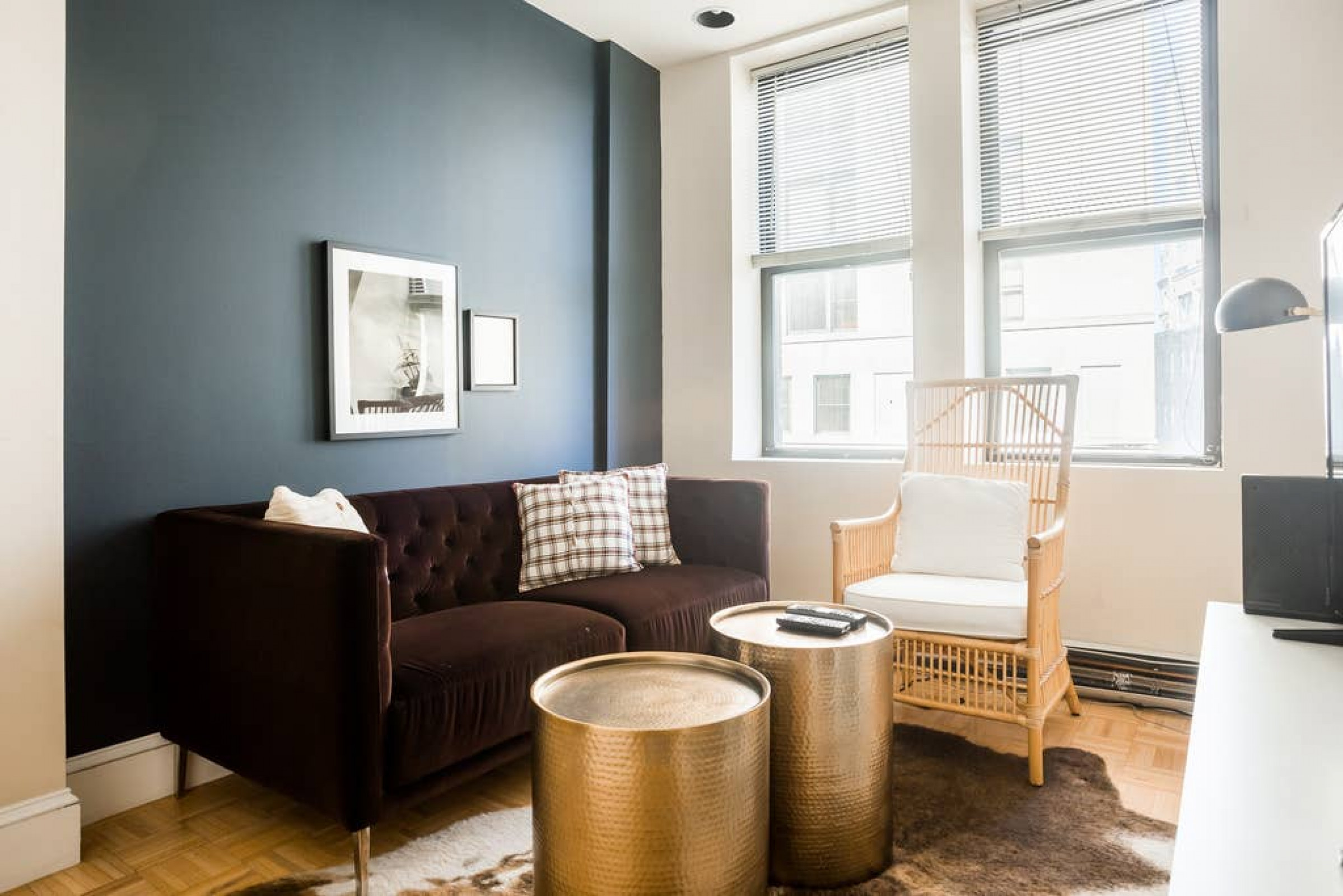 Charming Escape With Modern Kitchen And Expansive Windows - Inviting Haven - Boston, MA