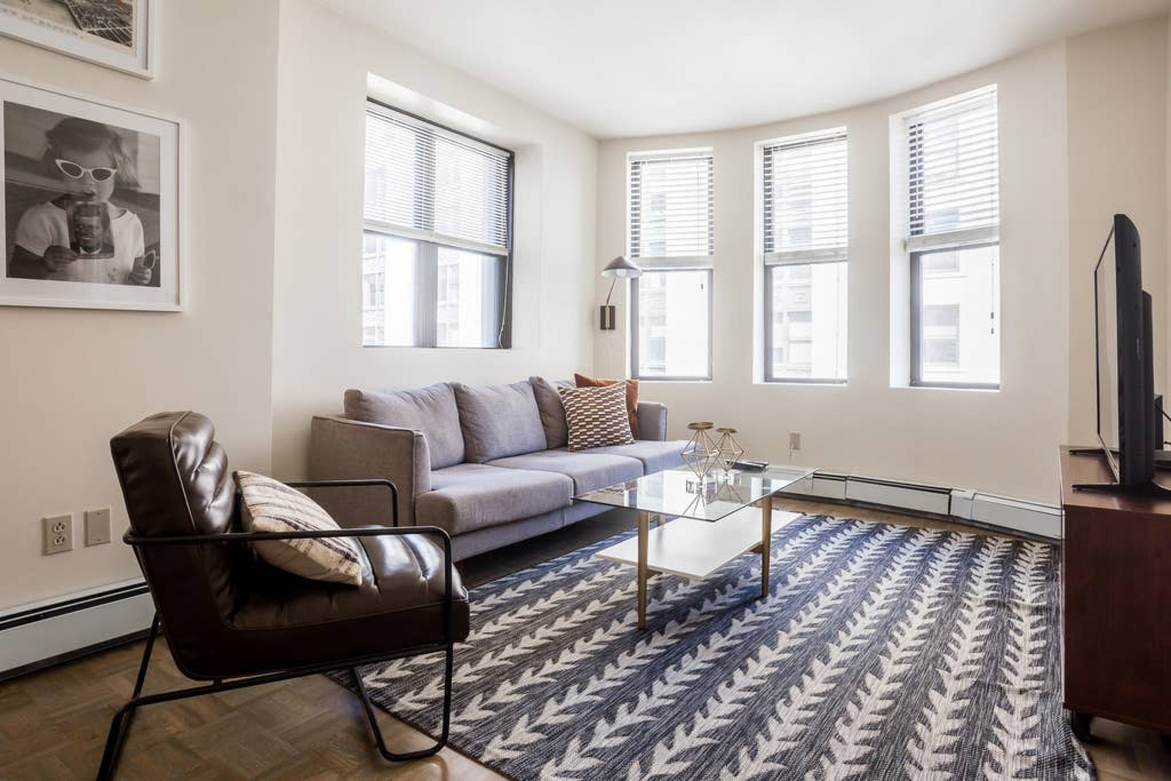 Stylish Furnished Apartment With Touch-less Entry - Elegant Downtown Retreat - Boston, MA
