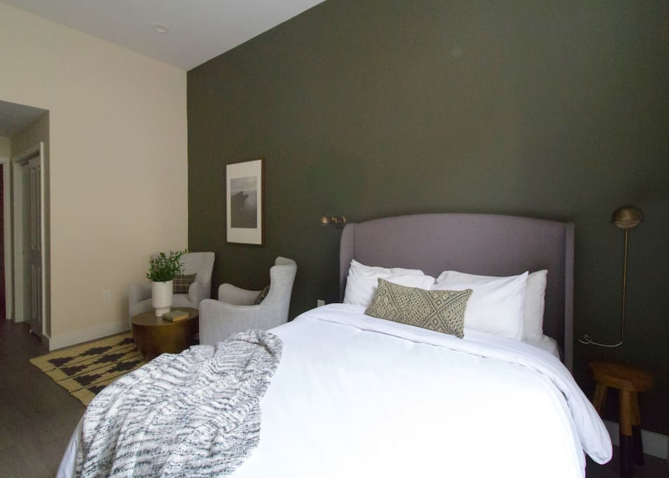 Charming Escape With Modern Style And Convenient Amenities - Cozy Retreat - Massachusetts