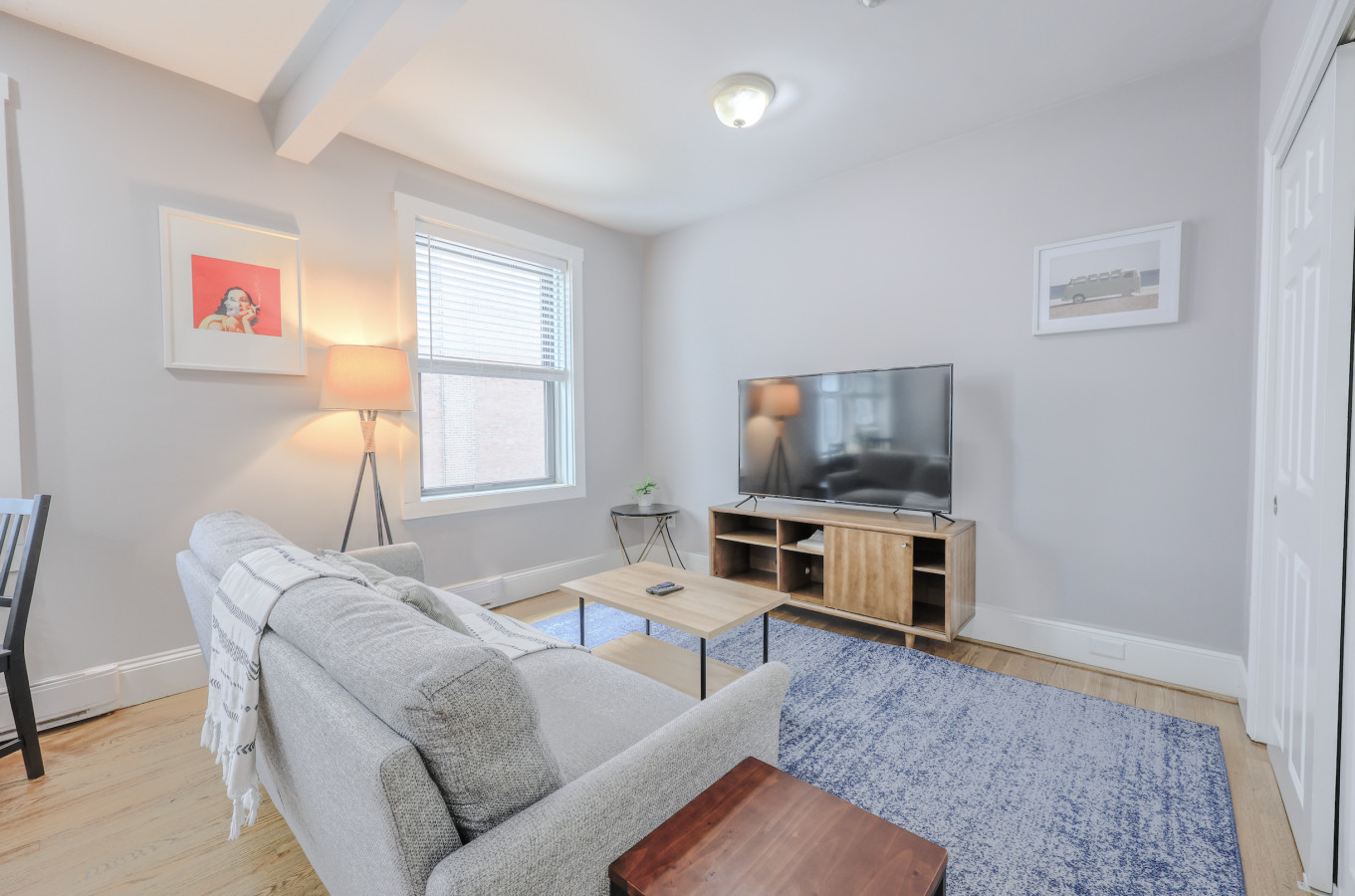 Bright And Inviting Retreat - Keyless Entry And Fully Stocked Kitchen - Boston, MA