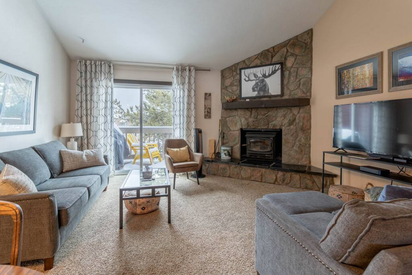 Heated Outdoor Pool And Hot Tubs - Charming Hillside Retreat - Fraser, CO