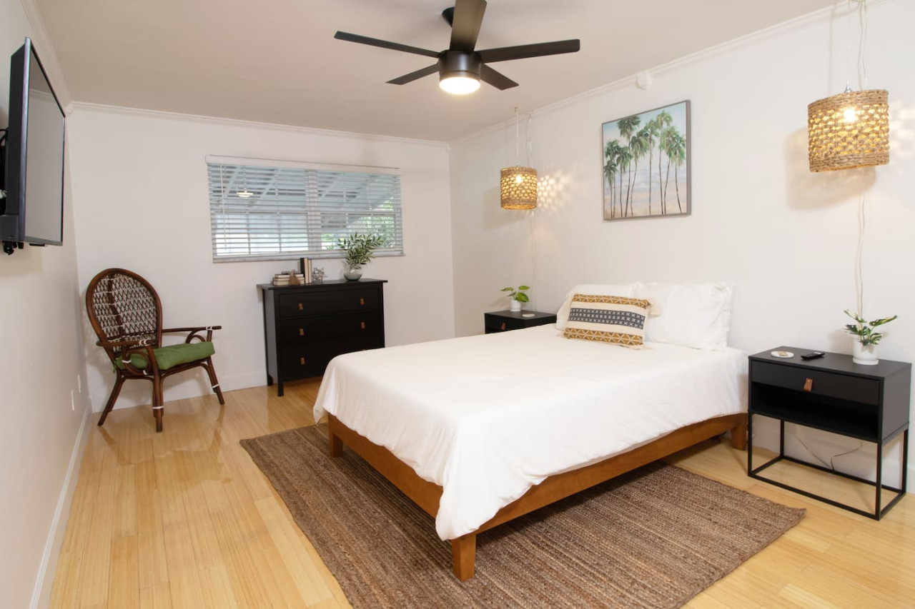 Update Game Room, near Navy Base, Hannah Park and Beach!