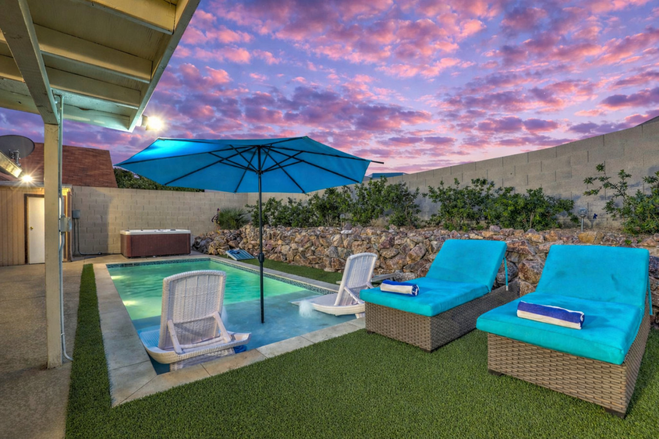 1.8 Miles from the Strip! Private Pool, Game Room!