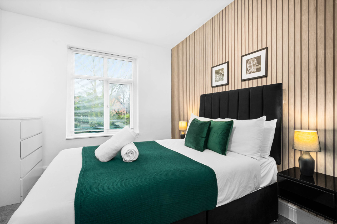 Stylish Edgbaston 4 Bedroom Townhouse - Terrace - Parking in 578 Pershore Rd, Birmingham B29 7EN, UK - Property image 47 - VivreStays