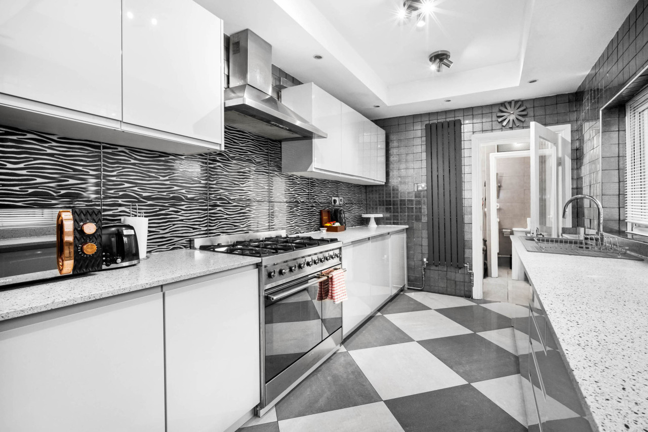 Stylish Edgbaston 4 Bedroom Townhouse - Terrace - Parking in 578 Pershore Rd, Birmingham B29 7EN, UK - Property image 15 - VivreStays