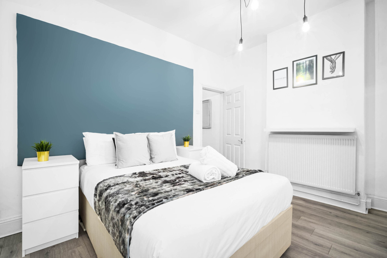Stylish Edgbaston 4 Bedroom Townhouse - Terrace - Parking in 578 Pershore Rd, Birmingham B29 7EN, UK - Property image 23 - VivreStays