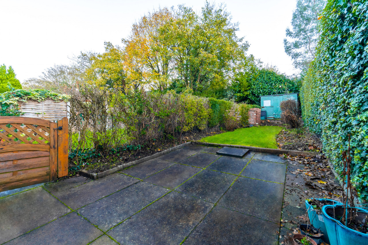 Stylish Three Bedroom House - Harborne - Parking - Garden in 122 Gordon Rd, Harborne, Birmingham B17 9EY, UK - Property image 42 - VivreStays
