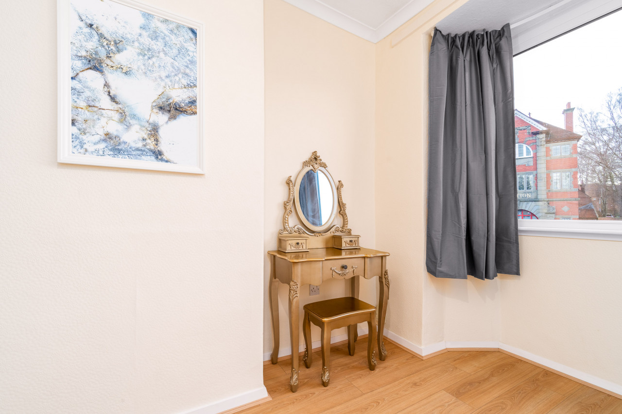 Stylish Three Bedroom House - Harborne - Parking - Garden in 122 Gordon Rd, Harborne, Birmingham B17 9EY, UK - Property image 29 - VivreStays