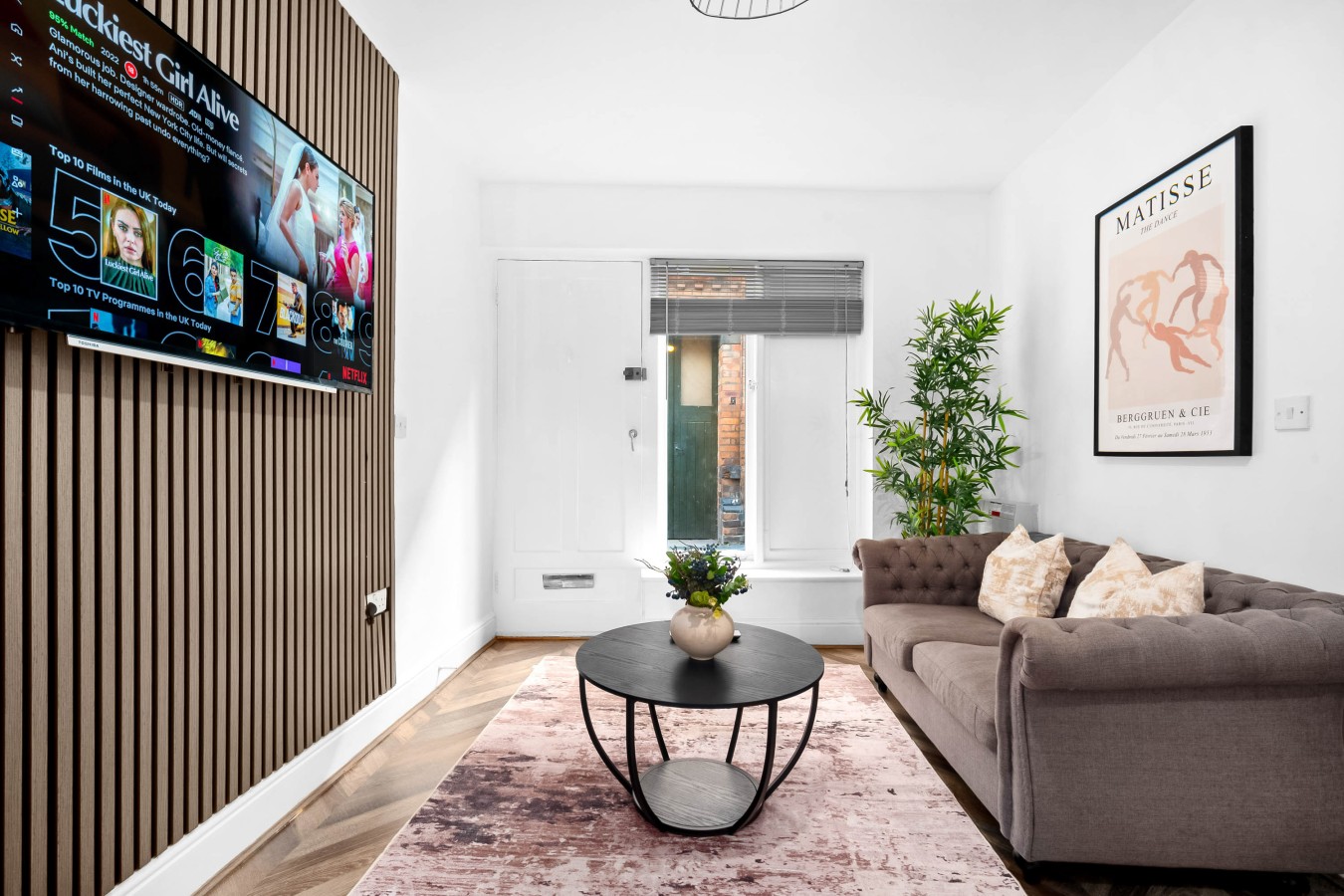 Stylish Apartment - Wolverhampton Centre in 40 Princess Alley, Wolverhampton WV1 1HB, UK - Property image 6 - VivreStays
