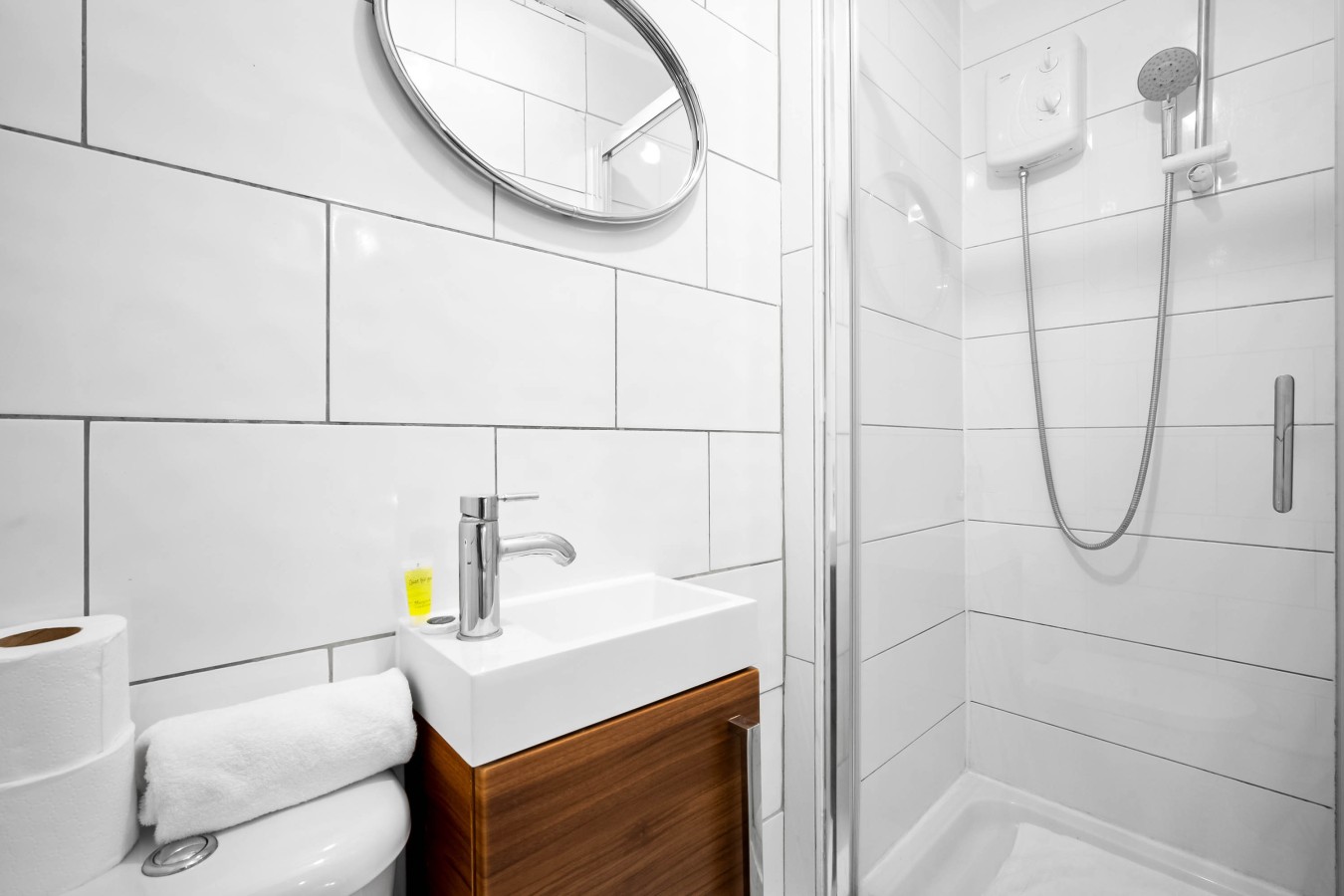 Stylish Apartment - Wolverhampton Centre in 40 Princess Alley, Wolverhampton WV1 1HB, UK - Property image 9 - VivreStays