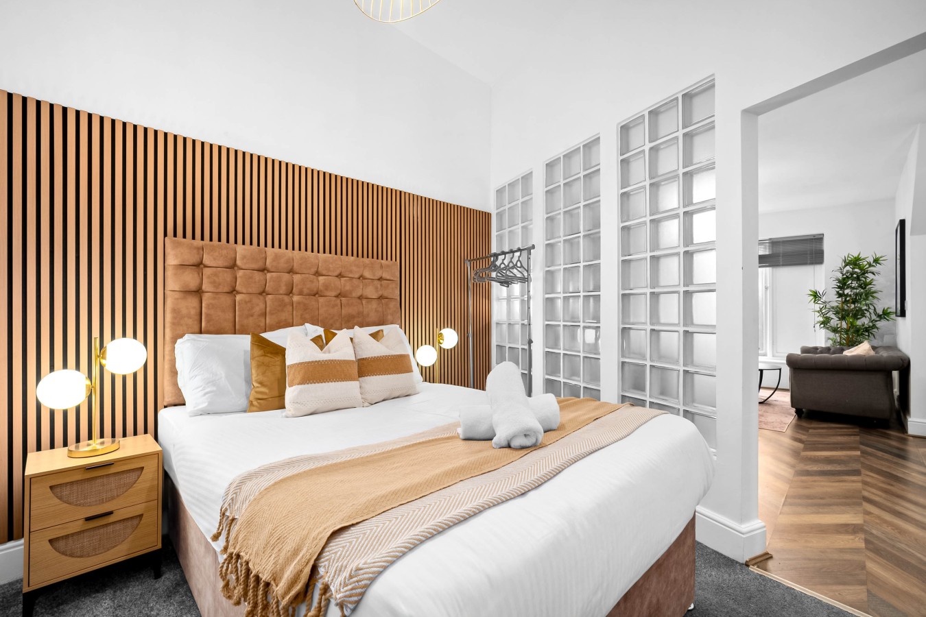 Stylish Apartment - Wolverhampton Centre in 40 Princess Alley, Wolverhampton WV1 1HB, UK - Property image 11 - VivreStays