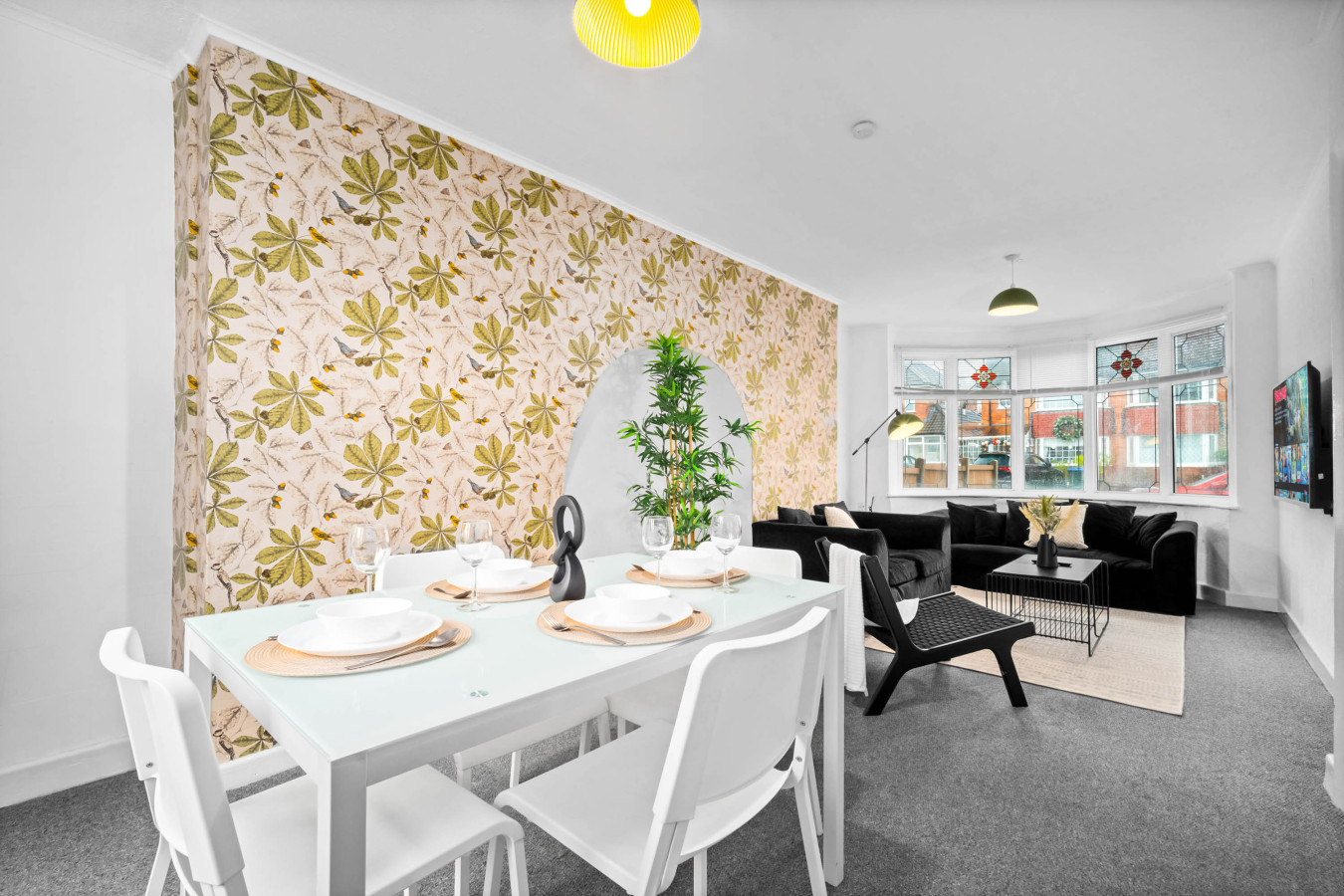 Semi-Detached Three Bed House - Garden - Parking - Great Barr in 121 Jayshaw Ave, Birmingham B43 5RX, UK - Property image 3 - VivreStays