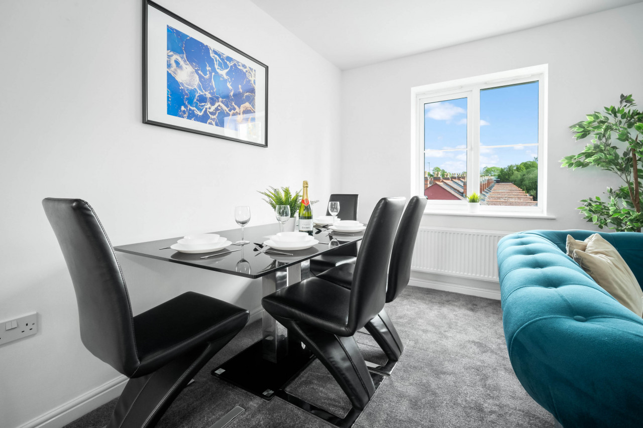 Stylish 2 Bedroom Apartment - Parking - Smart TV - WIFI in 39 Maynard Rd, Birmingham B16 0PW, UK - Property image 13 - VivreStays