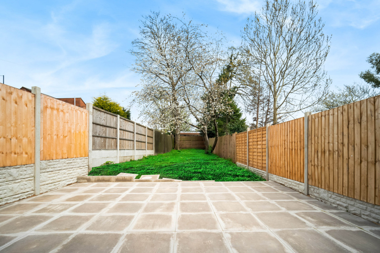 Modern 4 Bedroom House - Garden - Parking in 6 Court Oak Grove, Harborne, Birmingham B32 2HR,UK - Property image 21 - VivreStays
