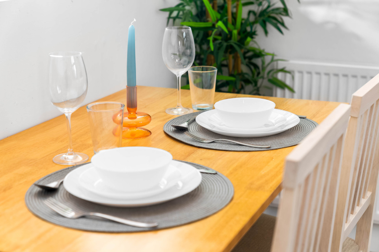 Modern Apartment - Parking - Fast WiFi - Wolverhampton in 7A Park Cres, Wolverhampton WV1 4PY, UK - Property image 5 - VivreStays