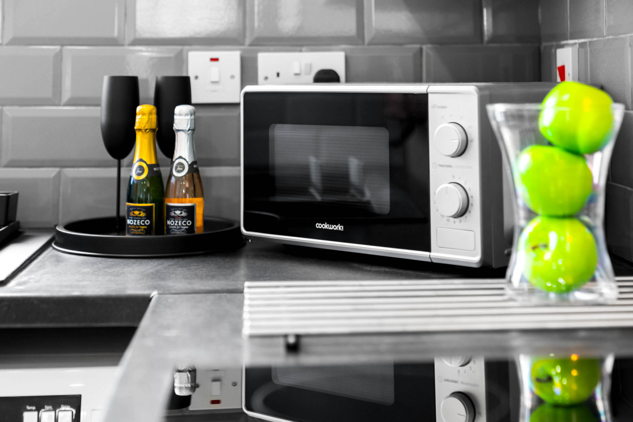 Stylish Apartment - WiFi - Smart TV in 203 Monument Rd, Birmingham B16 8UU, UK - Property image 31 - VivreStays