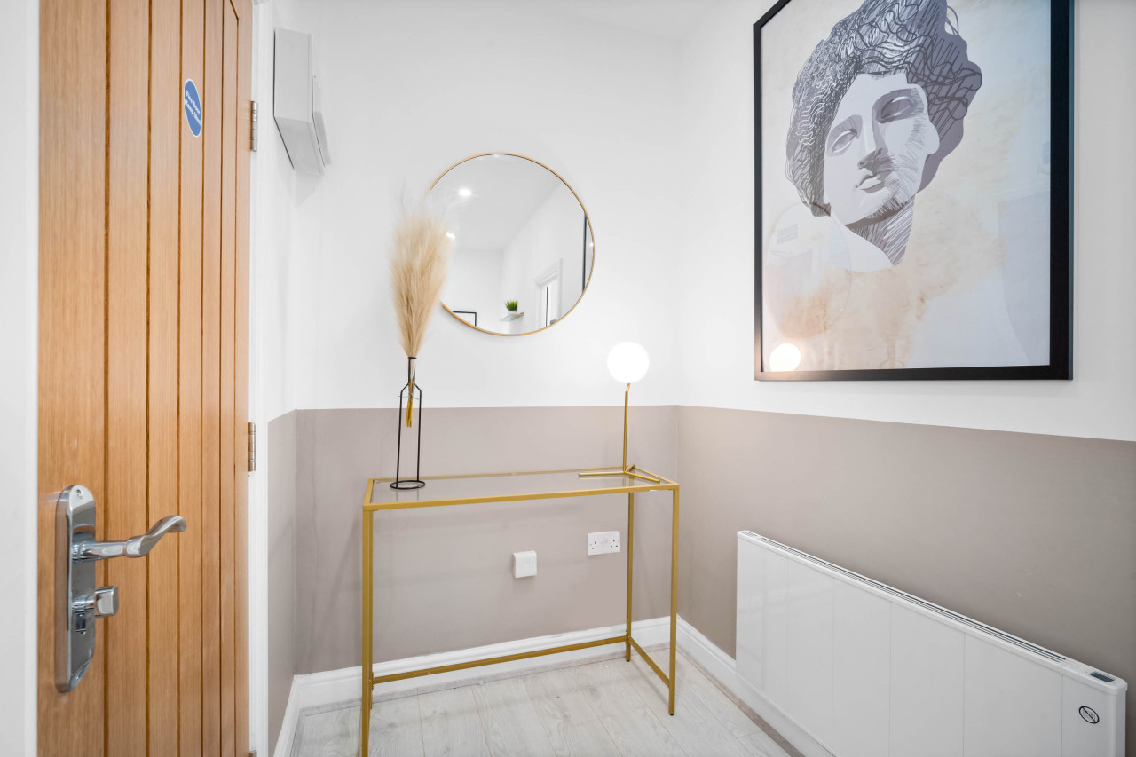Stylish Apartment - WiFi - Smart TV in 203 Monument Rd, Birmingham B16 8UU, UK - Property image 19 - VivreStays