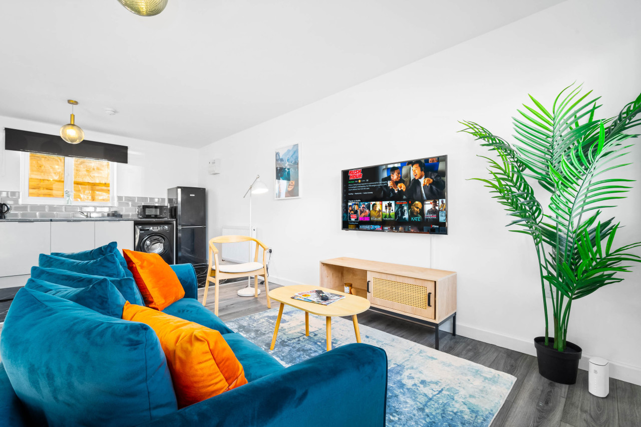 Cozy Apartment - Parking - WiFi - Cradley Heath serviced apartment - Cradley Heath - VivreStays