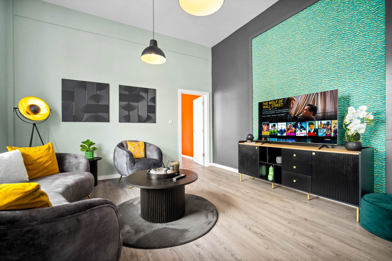 Modern Apartment with Gated Parking near Jewellery Quarter & City Centre in 125 Soho Hill #apartment 1, England, United Kingdom, B19 1AX - Property image 34 - VivreStays