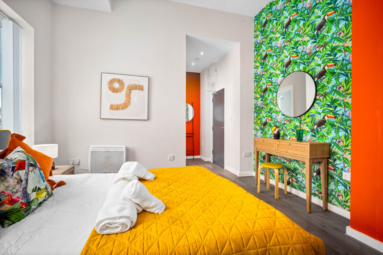 Modern Apartment with Gated Parking near Jewellery Quarter & City Centre in 125 Soho Hill #apartment 1, England, United Kingdom, B19 1AX - Property image 40 - VivreStays