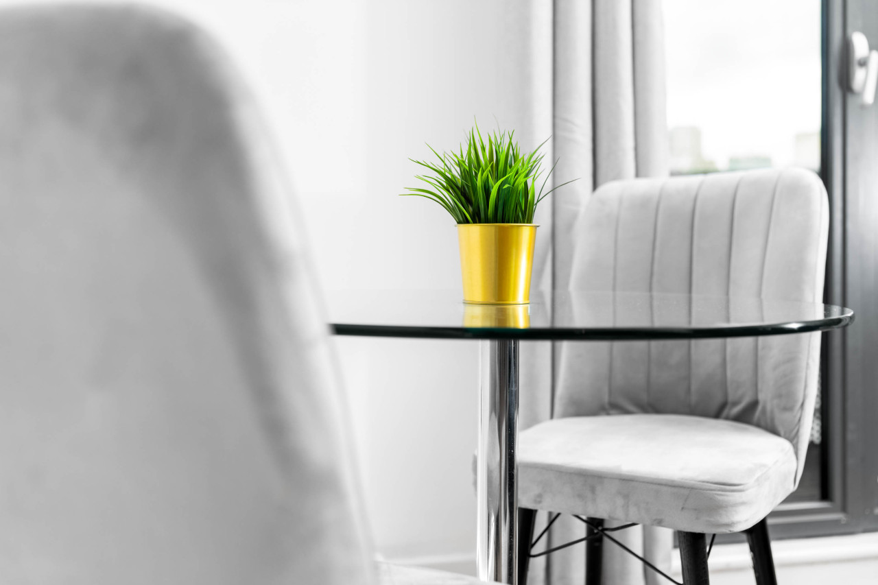 Stylish Chinatown Apartment - Balcony - Parking in 70 Hurst St, Birmingham B5 4TD, UK - Property image 9 - VivreStays