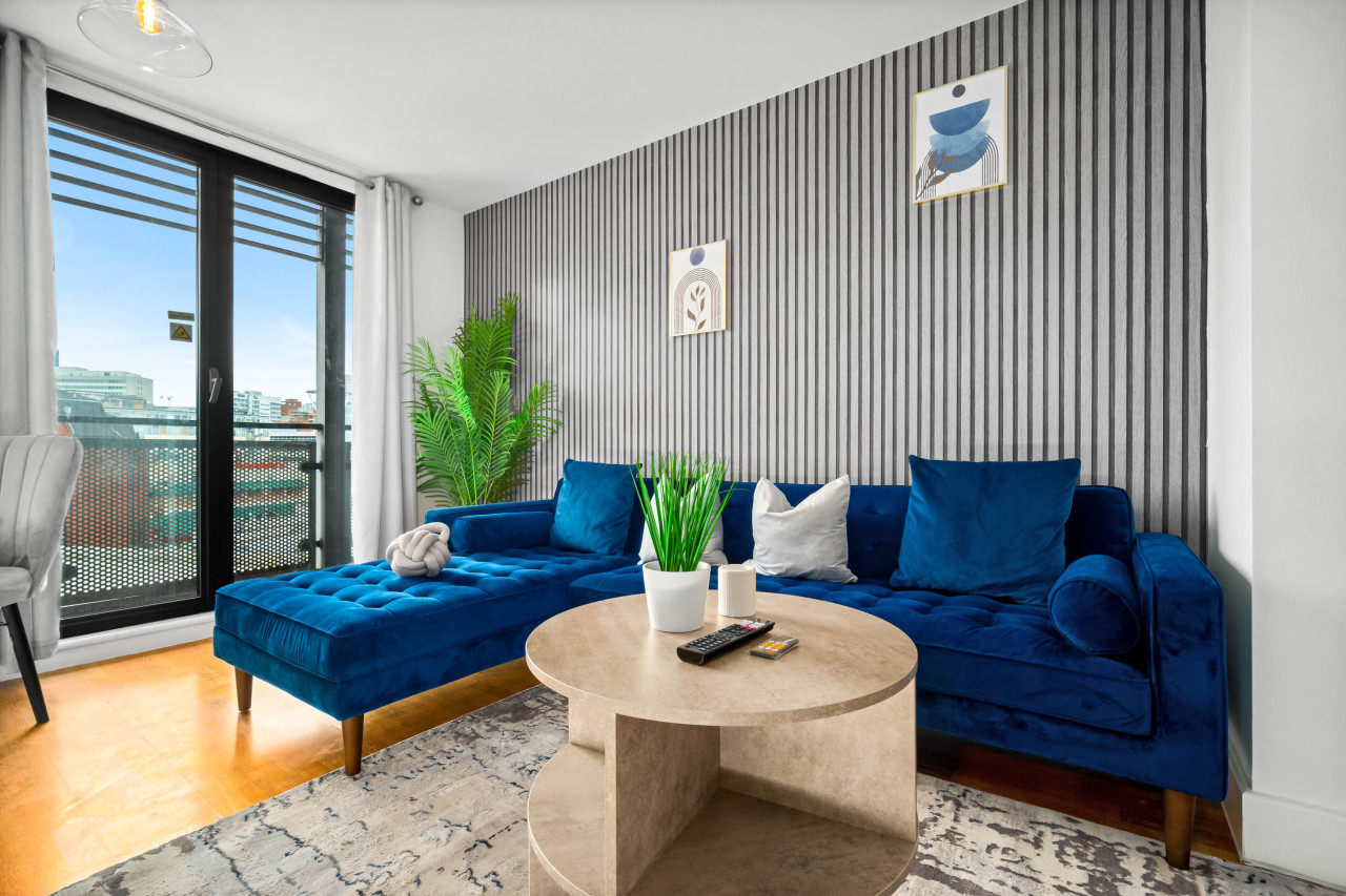 Stylish Chinatown Apartment - Balcony - Parking in 70 Hurst St, Birmingham B5 4TD, UK - Property image 6 - VivreStays