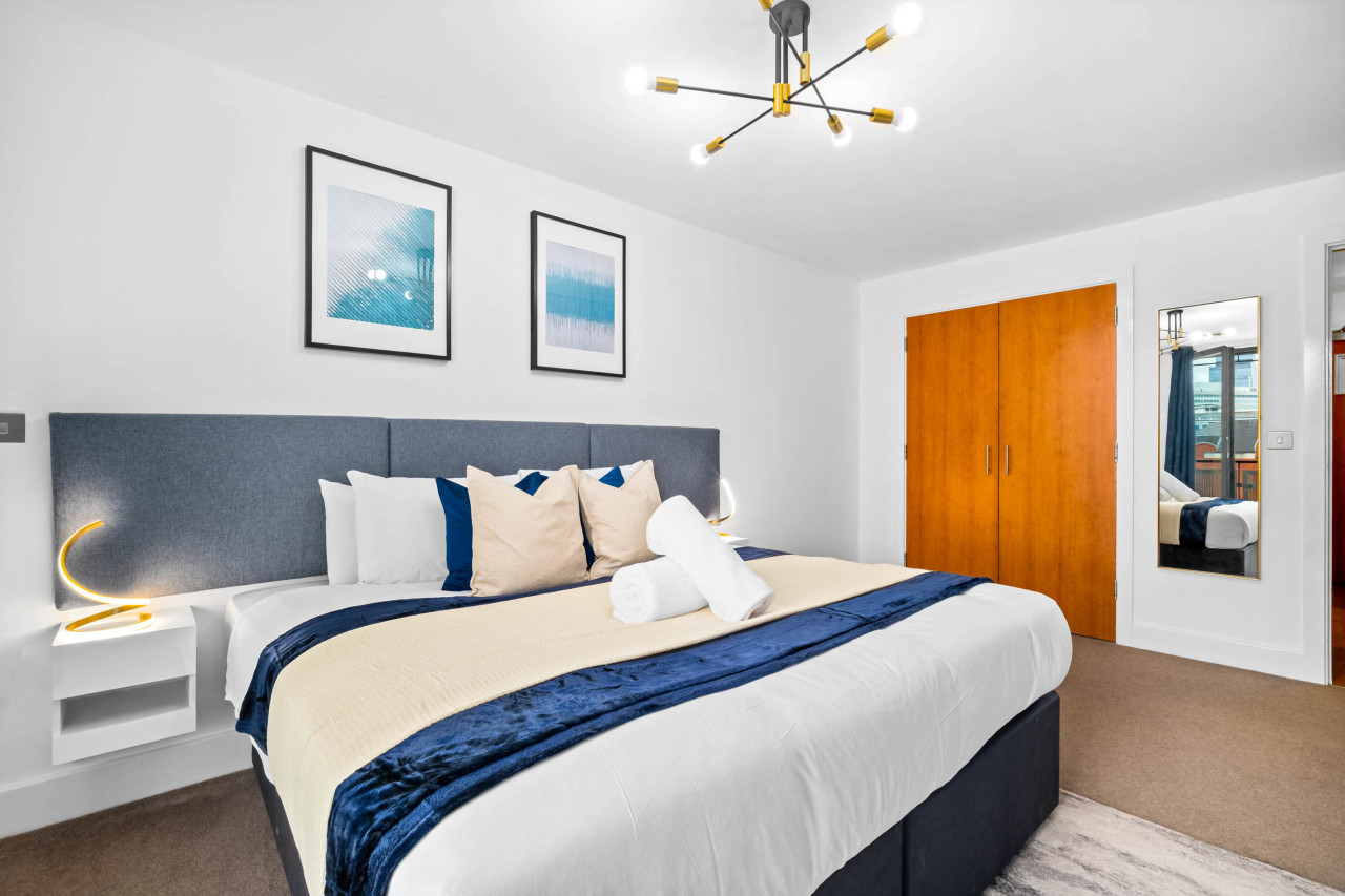 Stylish Chinatown Apartment - Balcony - Parking in 70 Hurst St, Birmingham B5 4TD, UK - Property image 8 - VivreStays