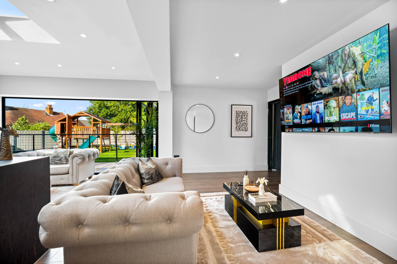 Luxury 3 Bedroom House - Garden - Parking - Outdoor Playground in 17 Plimsoll Grove, Quinton, Birmingham B32 1PF, UK - Property image 59 - VivreStays