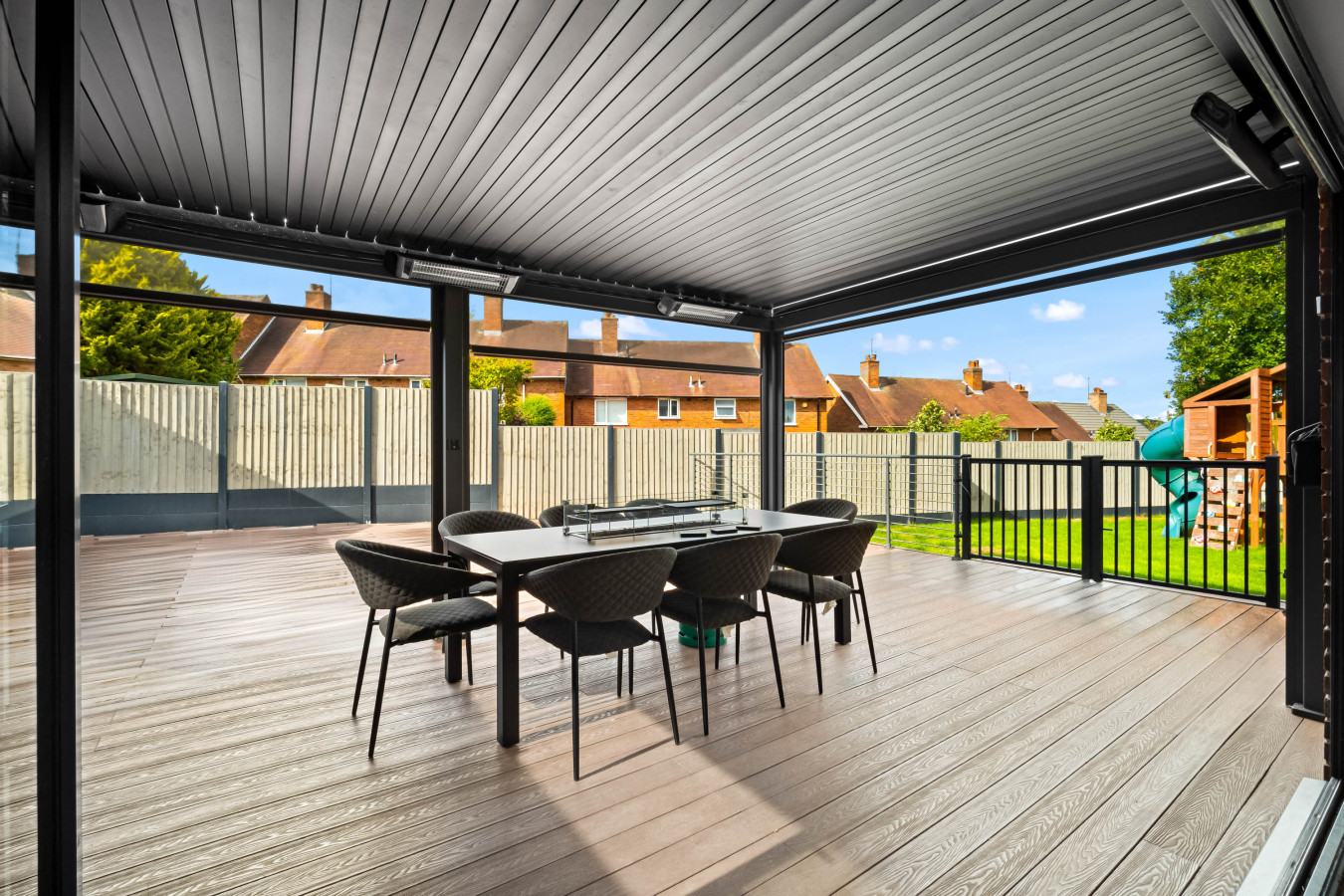 Luxury 3 Bedroom House - Garden - Parking - Outdoor Playground in 17 Plimsoll Grove, Quinton, Birmingham B32 1PF, UK - Property image 92 - VivreStays